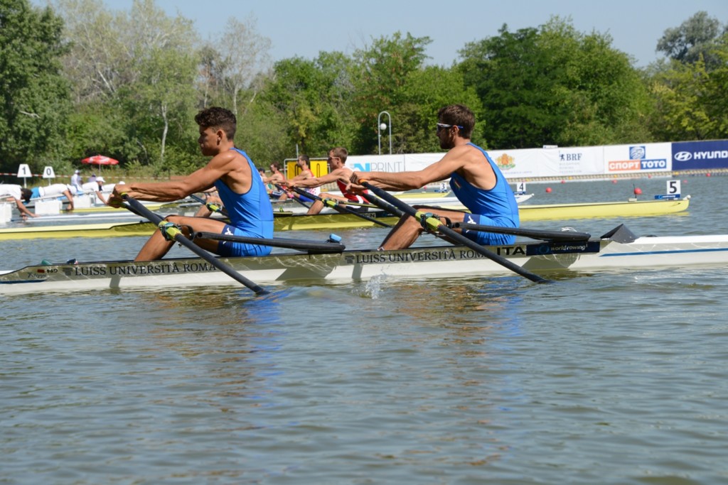 Il doppio Pesi Leggeri maschile fissa il nuovo record del mondo Under