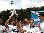 DERBY 2007 - L'equipaggio della Roma con la Coppa (la regge Mascarenhas)