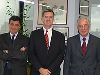 Il Segretario Generale FIC Michele de Lauretis, il Direttore esecutivo della FISA Matt Smith e il Presidente Federale Renato Nicetto